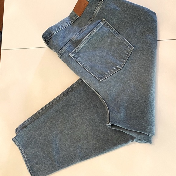 J. Crew slouchy boyfriend jean NWOT, light wash - Picture 4 of 14
